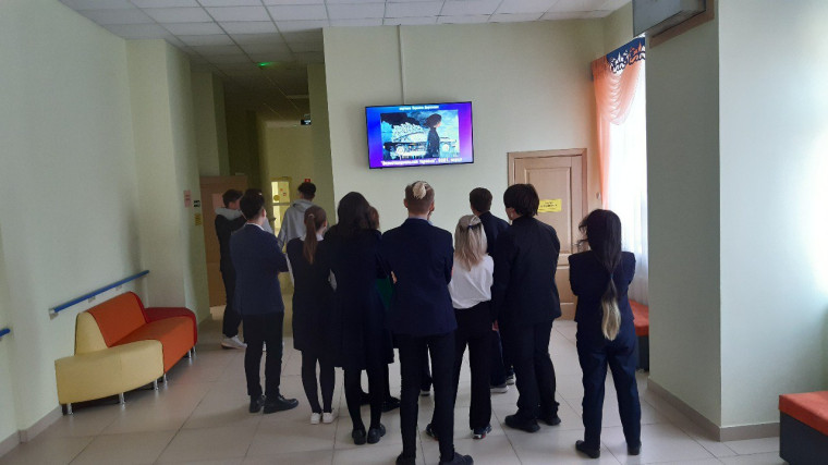 Ко дню художника в лицее прошли многочисленные акции..
